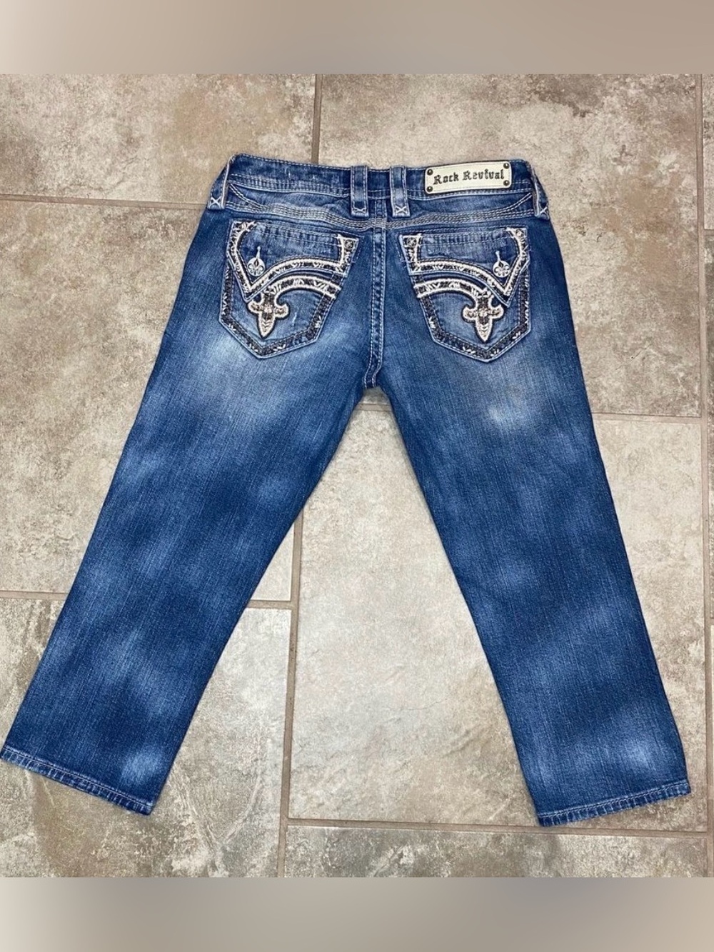 Rock Revival Alexia Crop Jeans Women’s 27 Low Rise Stretch Distressed EUC - Picture 5 of 13